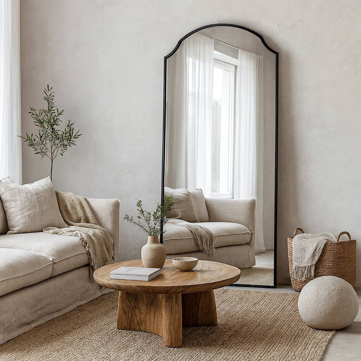 Noir Classique – Arched Statement Floor Mirror
