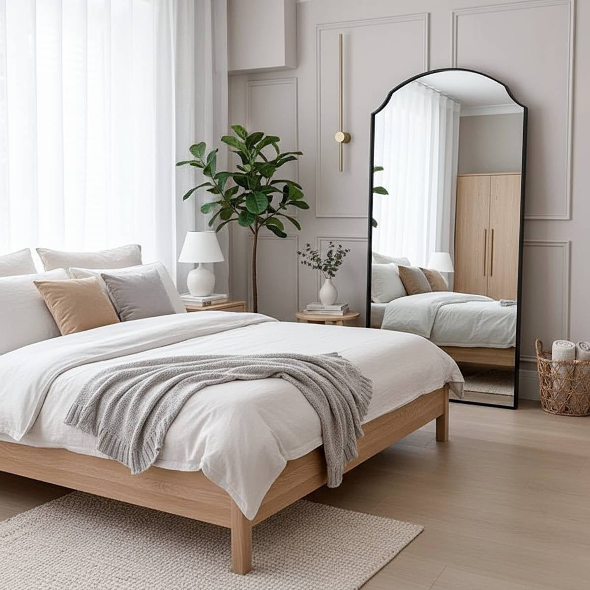 Noir Classique – Arched Statement Floor Mirror